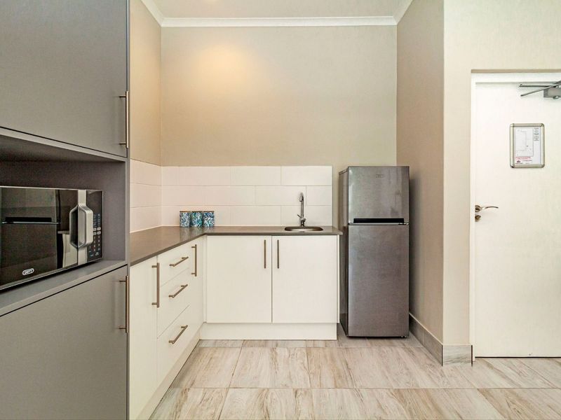 Apartment For Sale in Heritage Park - Photo 4