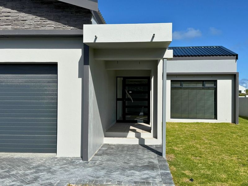 House For Sale in Kleinbaai - Photo 4