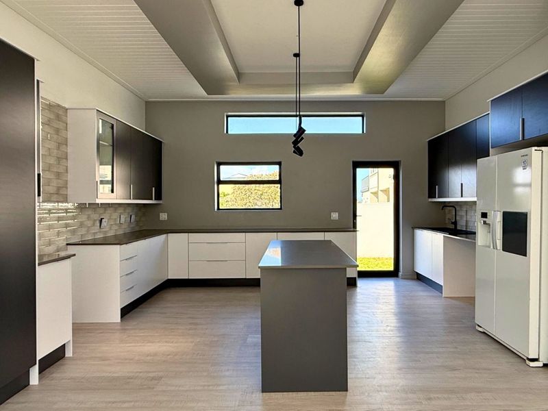 House For Sale in Kleinbaai - Photo 9