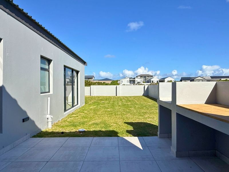 House For Sale in Kleinbaai - Photo 8