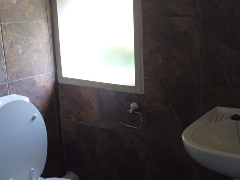 House For Sale in Windsor East - Photo 8
