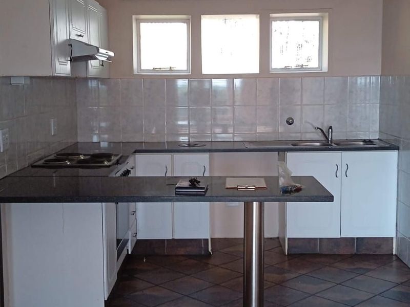 House For Sale in Windsor East - Photo 2