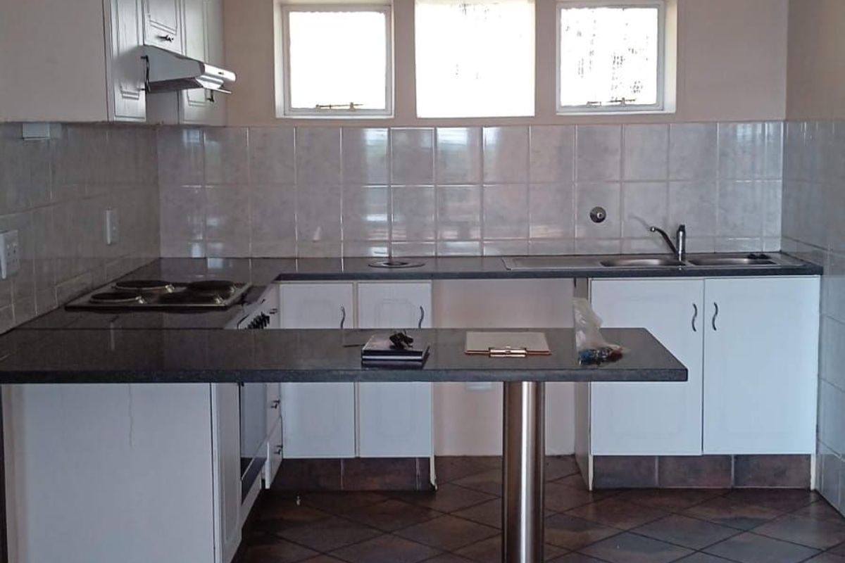 House For Sale in Windsor East - Photo 2