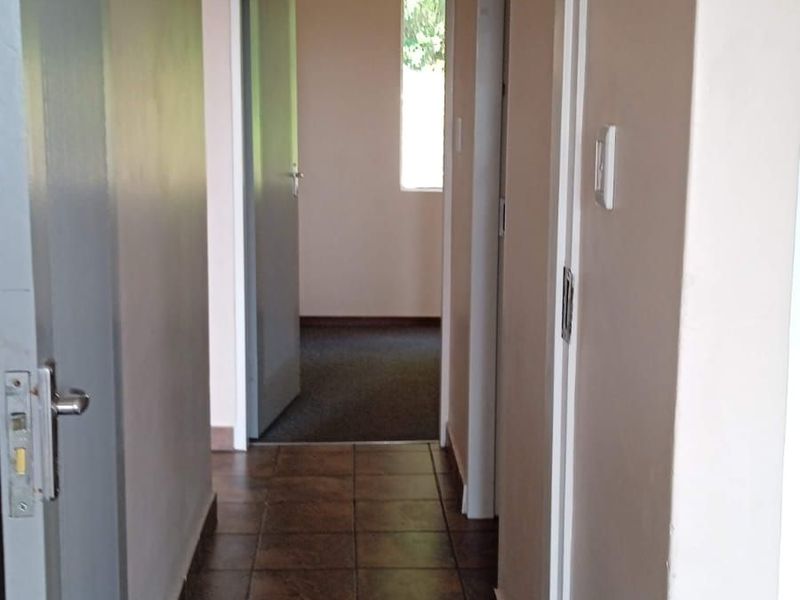 House For Sale in Windsor East - Photo 7