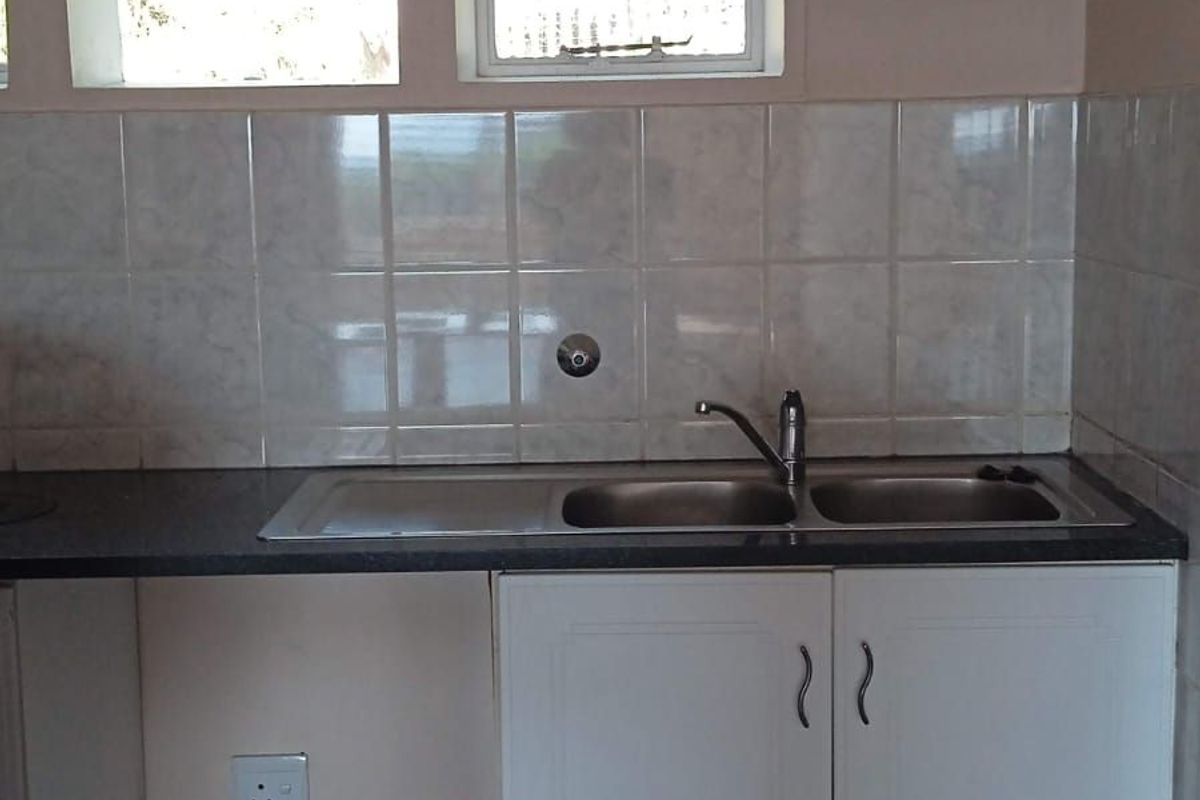 House For Sale in Windsor East - Photo 3