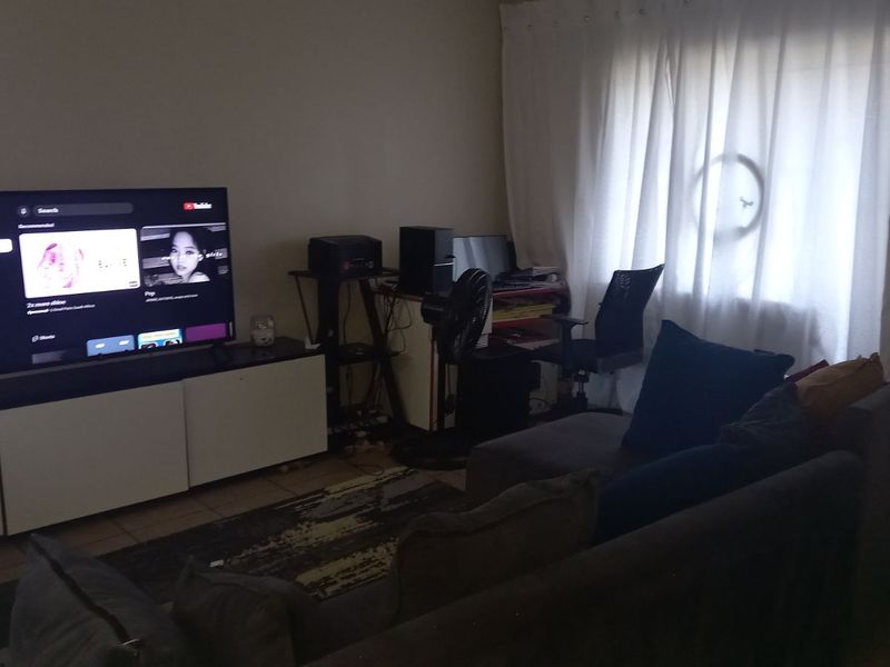 Apartment For Sale in Brits Central - Photo 4