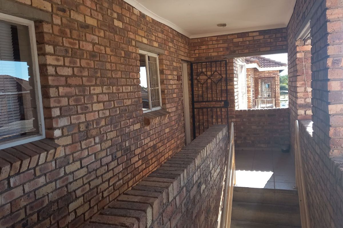 Apartment For Sale in Brits Central - Photo 2