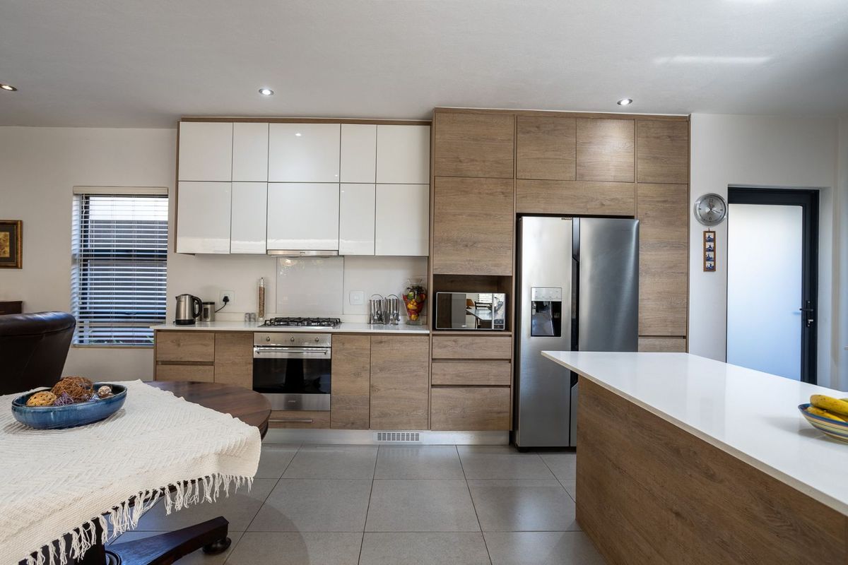 Townhouse For Sale in The Hills Game Reserve Estate - Photo 3