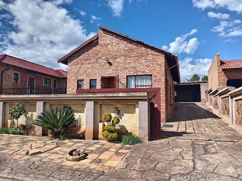 House For Sale in Morula View - Photo 1
