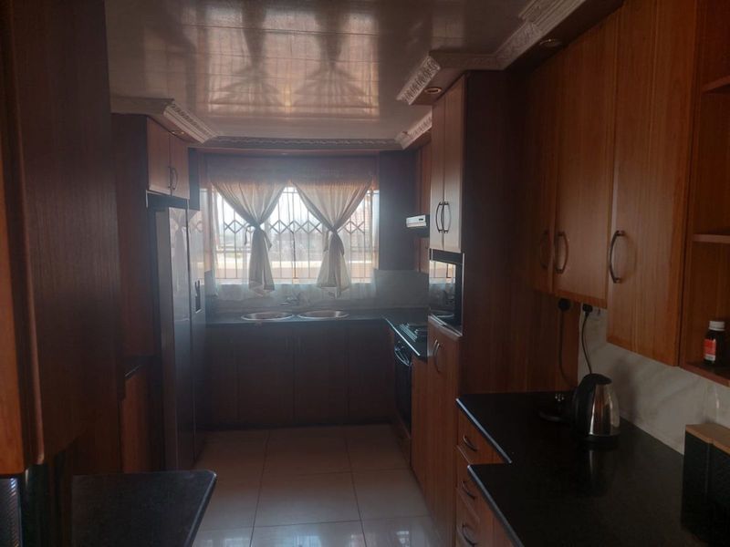 House For Sale in Mabopane Central - Photo 8
