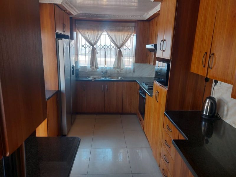House For Sale in Mabopane Central - Photo 9
