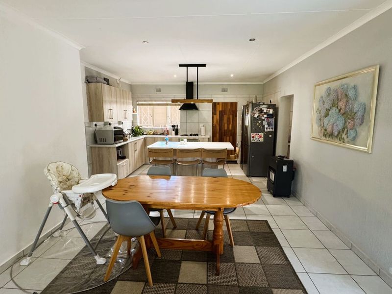 House To Rent in Rooihuiskraal - Photo 5