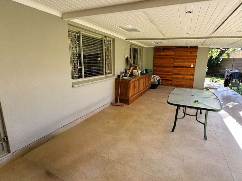 House To Rent in Rooihuiskraal - Photo 2
