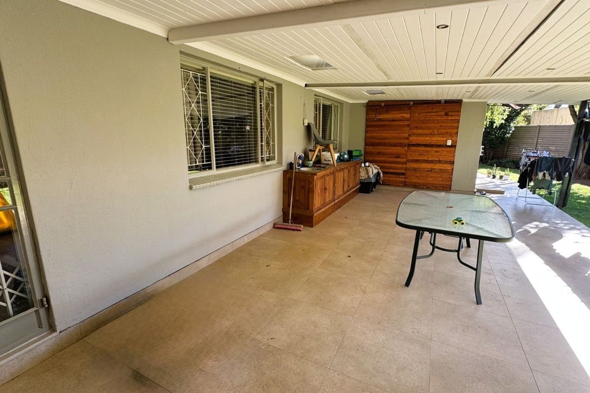 House To Rent in Rooihuiskraal - Photo 2