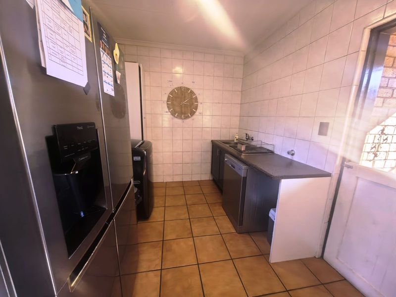 House For Sale in Amberfield Heights - Photo 8