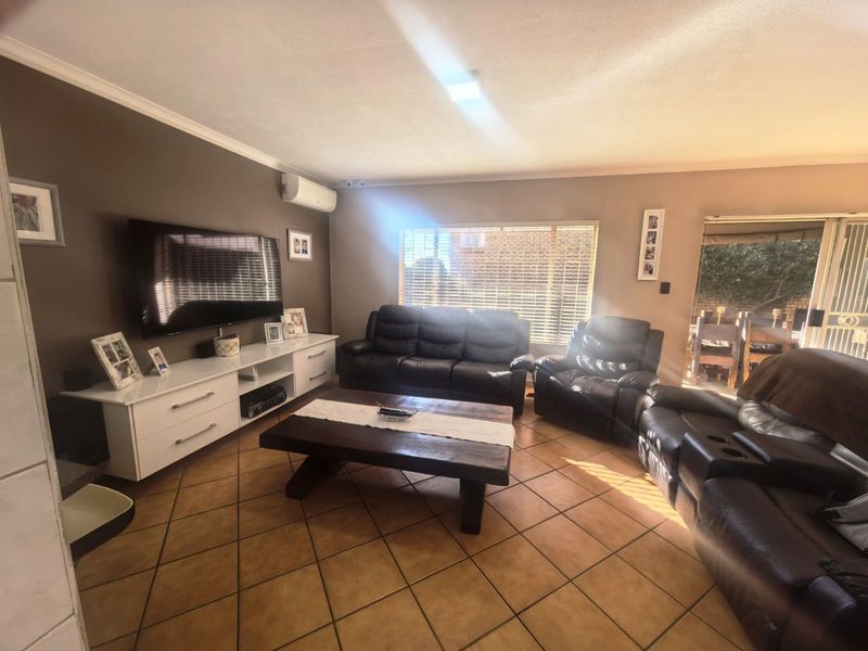 House For Sale in Amberfield Heights - Photo 7