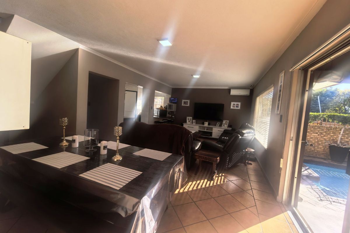 House For Sale in Amberfield Heights - Photo 4
