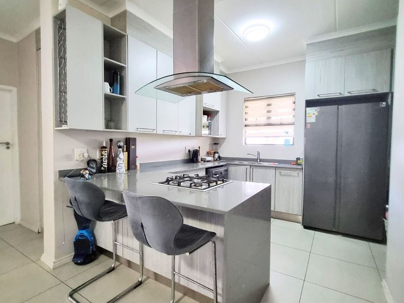 Apartment For Sale in Carlswald - Photo 4