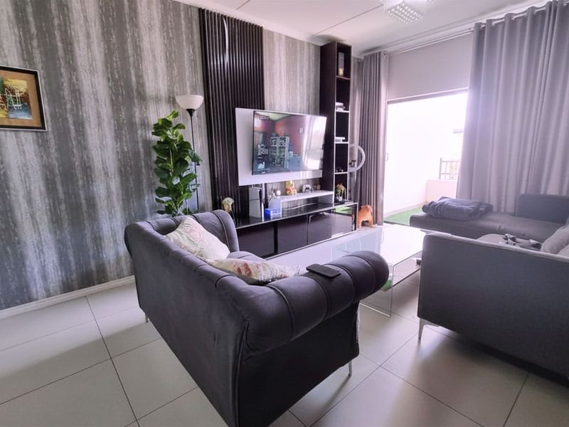 Apartment For Sale in Carlswald - Photo 2