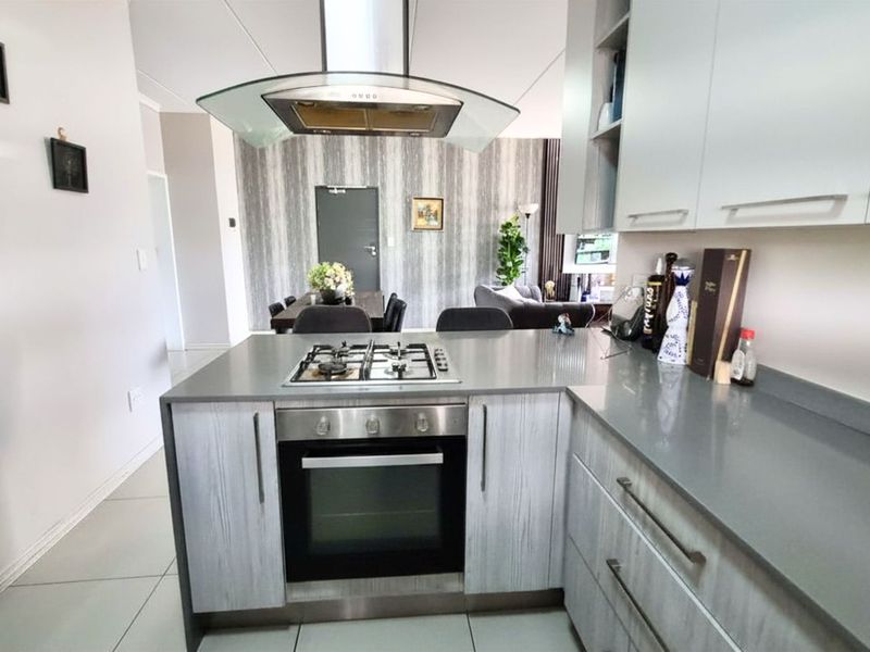 Apartment For Sale in Carlswald - Photo 3