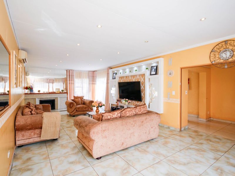 House For Sale in Glenanda - Photo 9