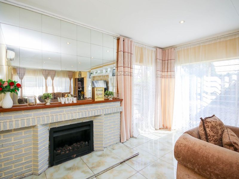 House For Sale in Glenanda - Photo 8