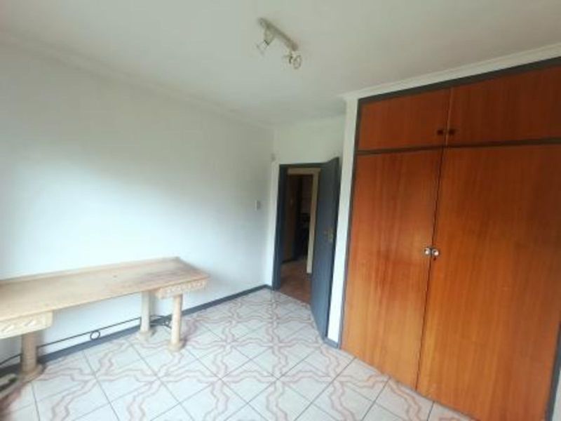 House For Sale in Zwartkop - Photo 10