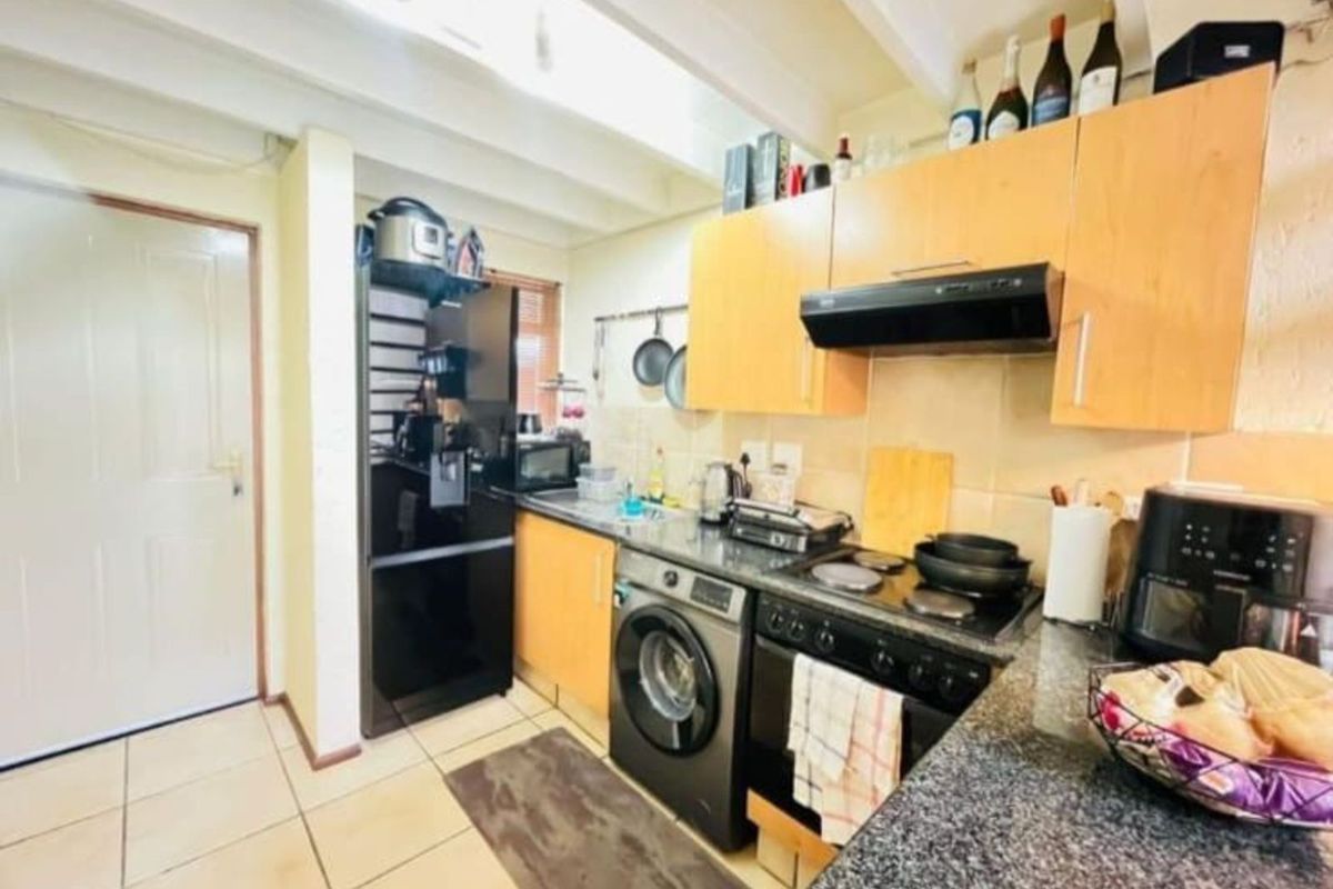 Apartment For Sale in Lonehill - Photo 3
