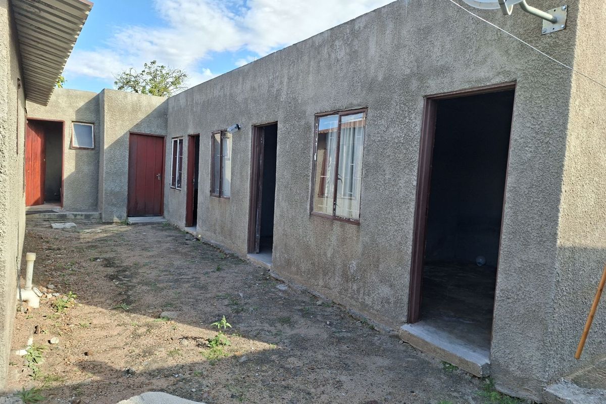 House For Sale in Seshego - Photo 5