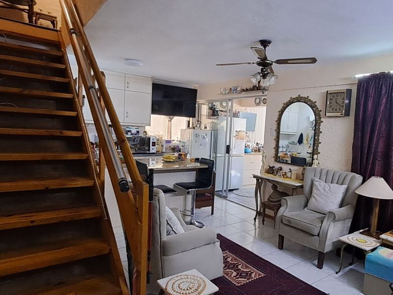 Apartment For Sale in Herolds Bay - Photo 4