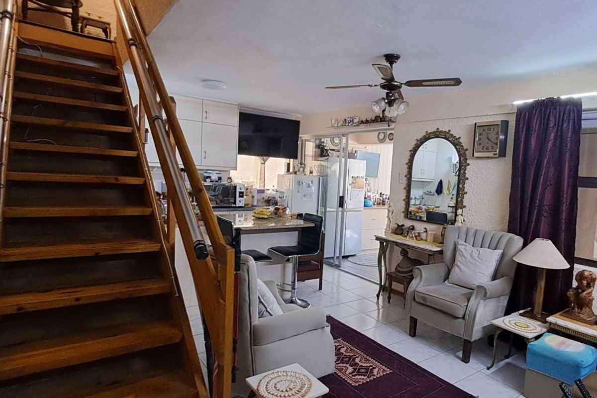 Apartment For Sale in Herolds Bay - Photo 4