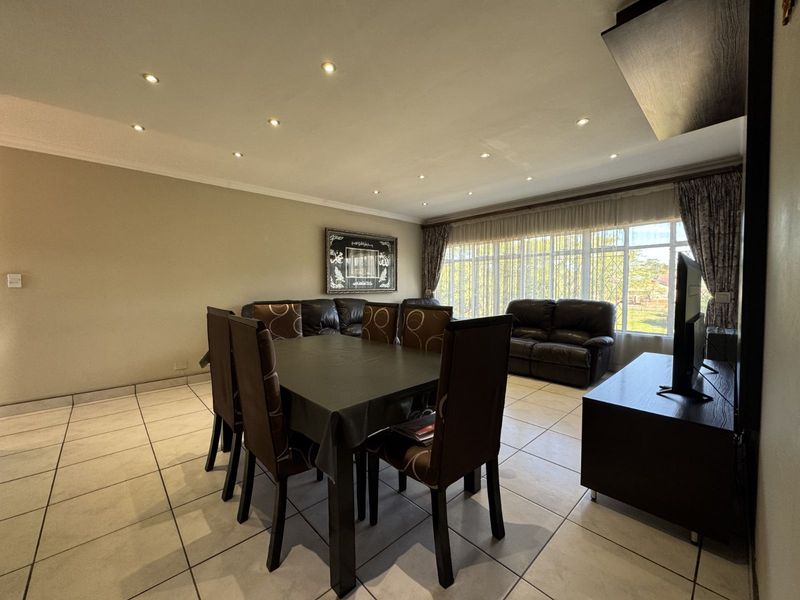 Apartment For Sale in Laudium - Photo 3