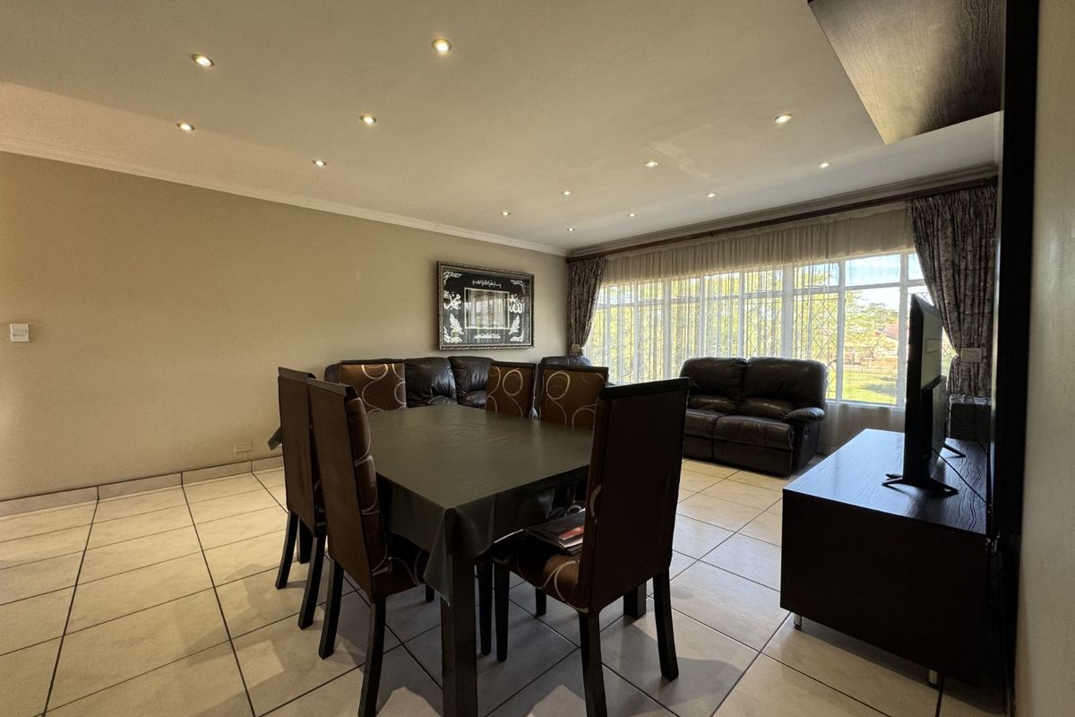 Apartment For Sale in Laudium - Photo 3