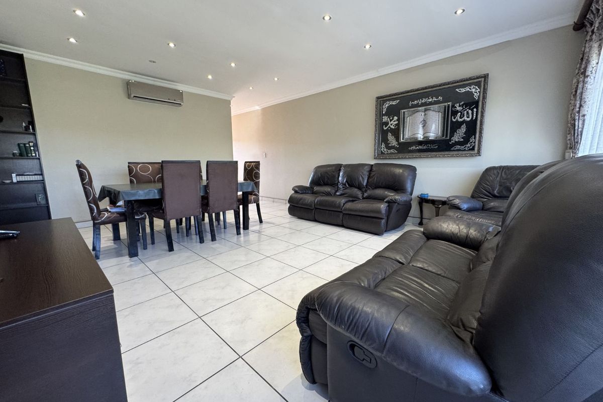 Apartment For Sale in Laudium - Photo 4