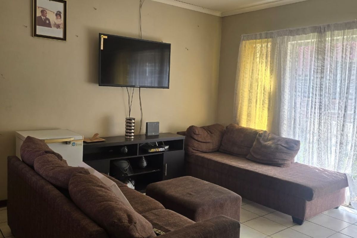 House To Rent in Die Heuwel - Photo 3