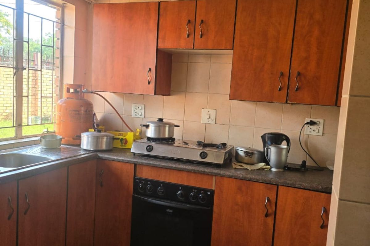 House To Rent in Die Heuwel - Photo 2