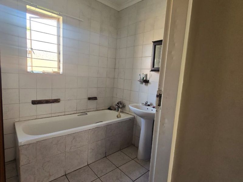 House To Rent in Die Heuwel - Photo 9