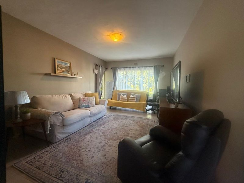 House For Sale in Cresta - Photo 3