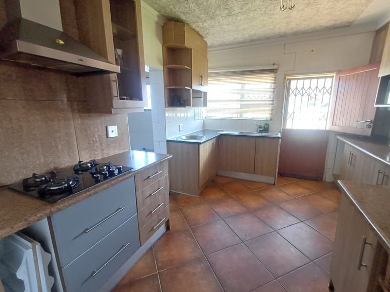 House For Sale in Witpoortjie - Photo 5