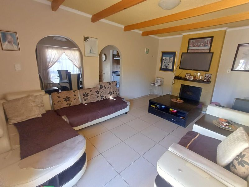 House For Sale in Witpoortjie - Photo 10