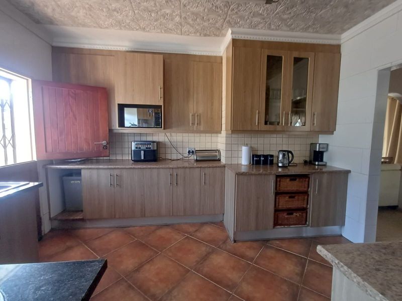 House For Sale in Witpoortjie - Photo 4