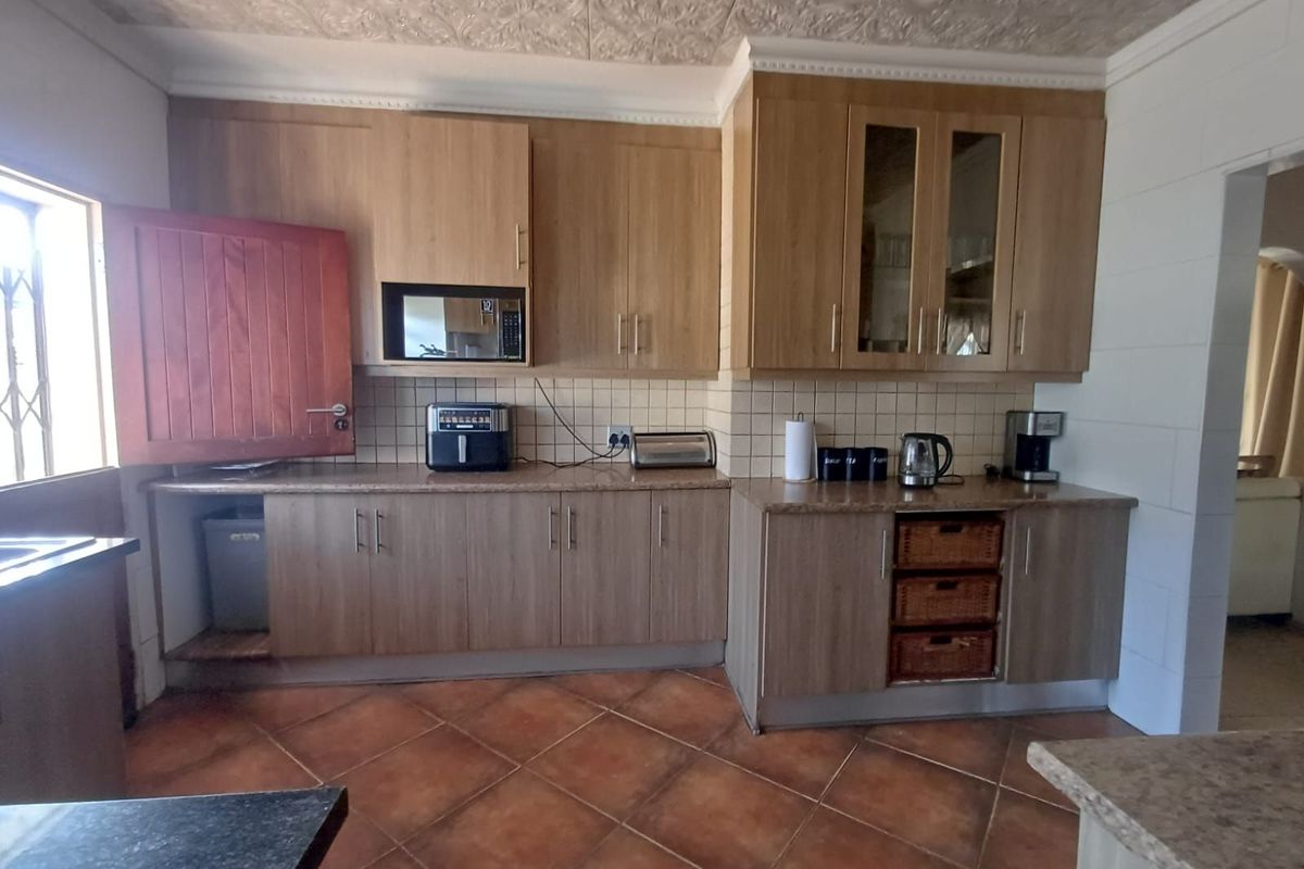House For Sale in Witpoortjie - Photo 4