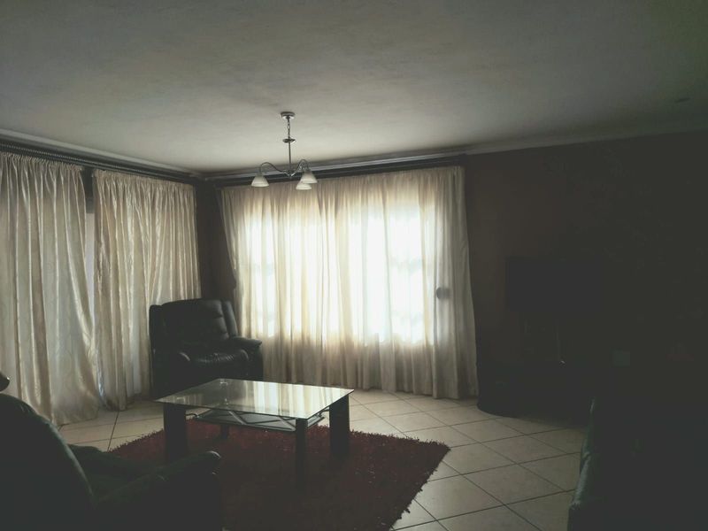 House For Sale in Savannah Country Estate - Photo 6