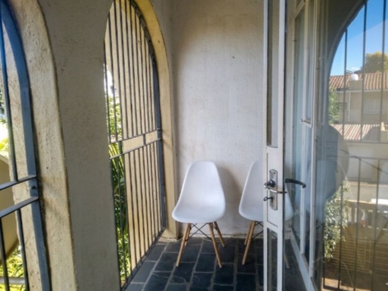 Townhouse For Sale in Blackheath - Photo 10