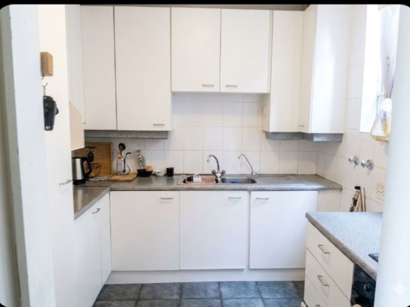 Townhouse For Sale in Blackheath - Photo 5