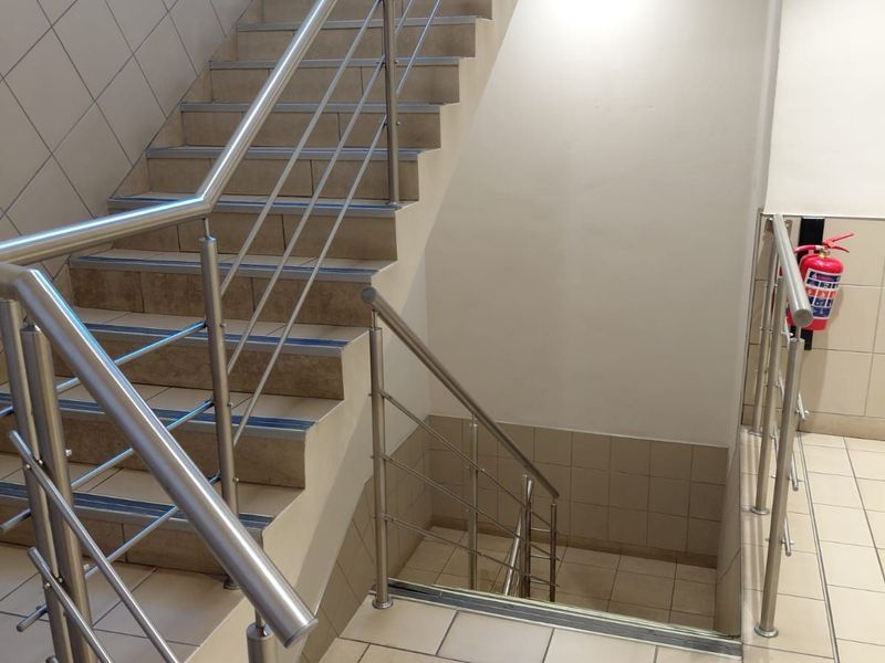 Office To Rent in Arcadia - Photo 9