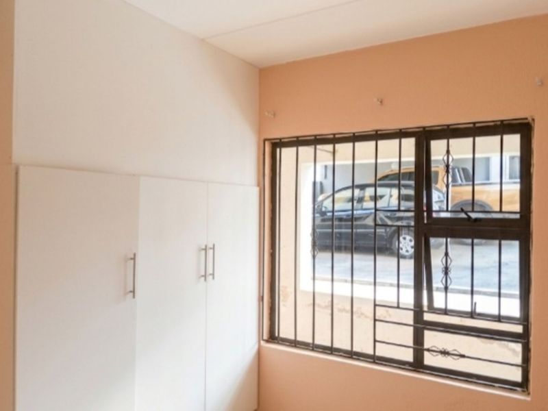 Apartment For Sale in Blackheath - Photo 9