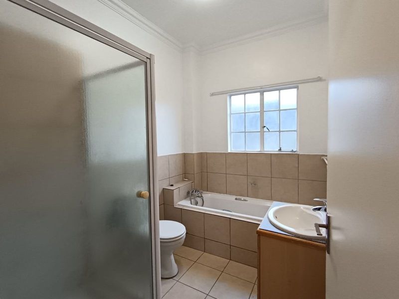 Townhouse For Sale in Ferndale - Photo 10