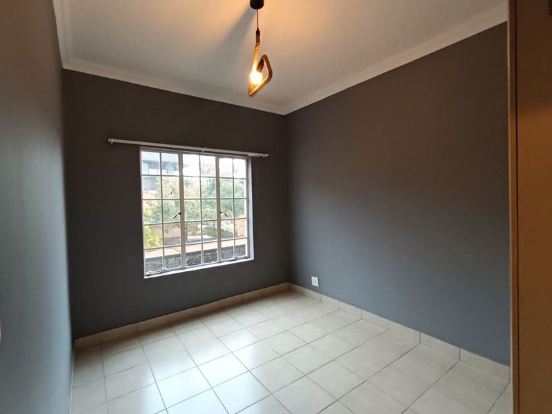 Townhouse For Sale in Ferndale - Photo 8