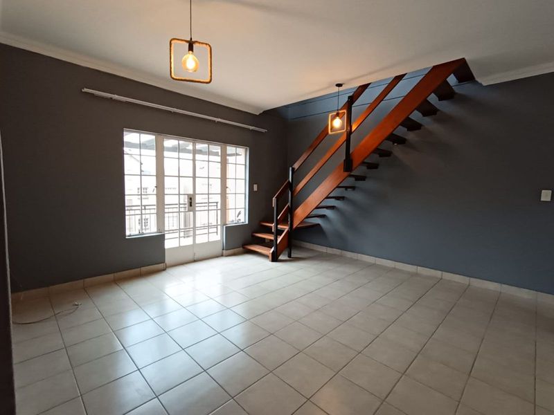 Townhouse For Sale in Ferndale - Photo 3